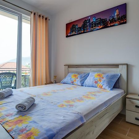 Petkovic Accommodation Tivat Exterior foto